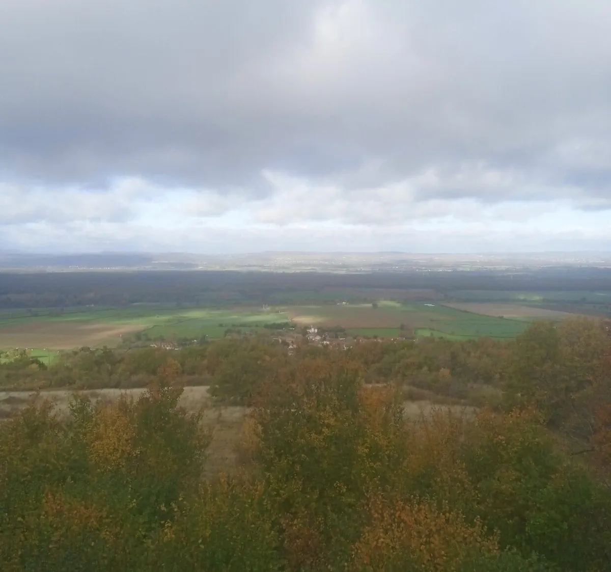 Belvedere Point Raffles Corlay et Notre Dame des champs et belvédère