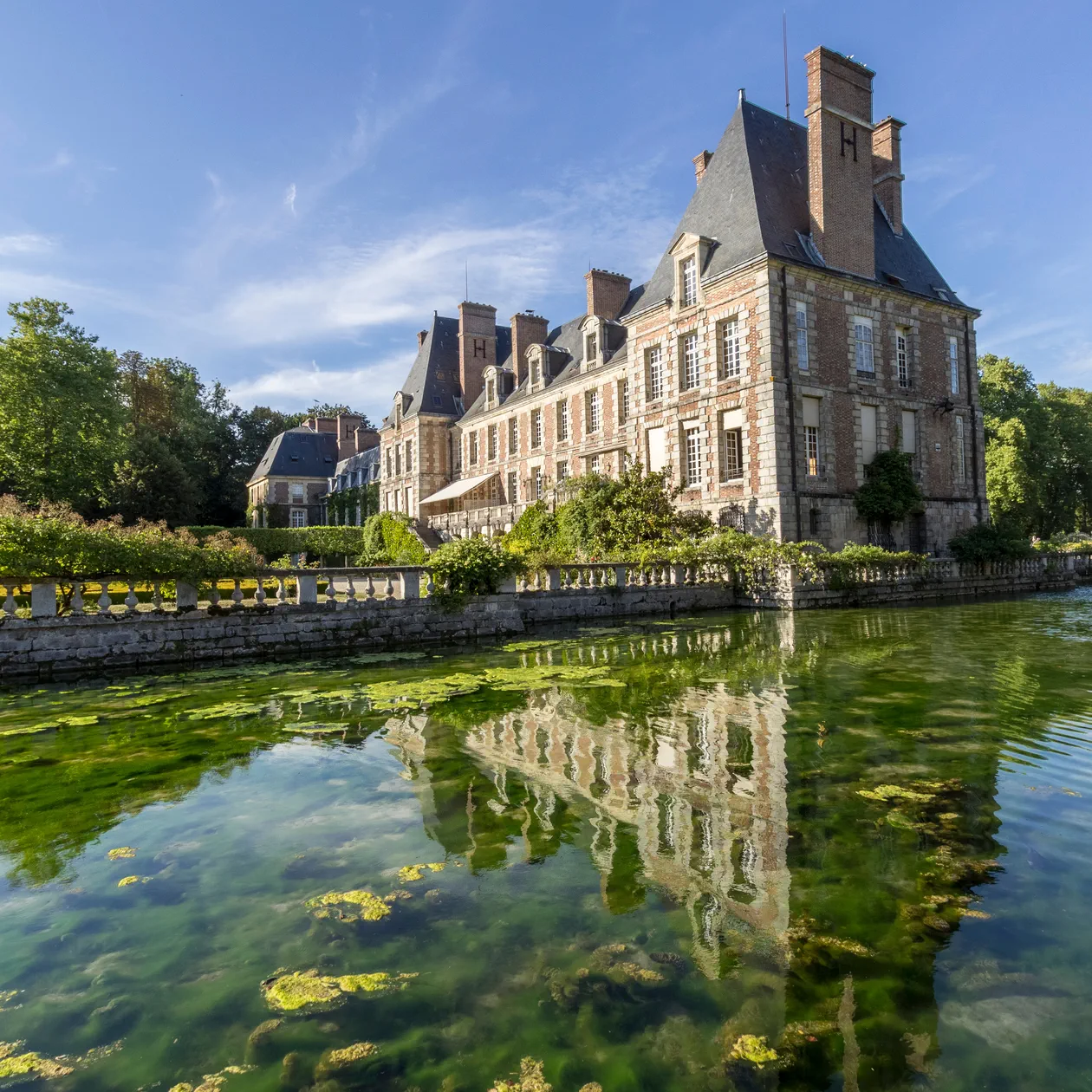 Milly La Foret Chateau
