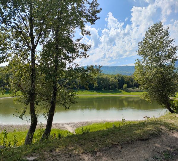 Randonnée au Lac d'Armaille et Roche Percée Colomieu