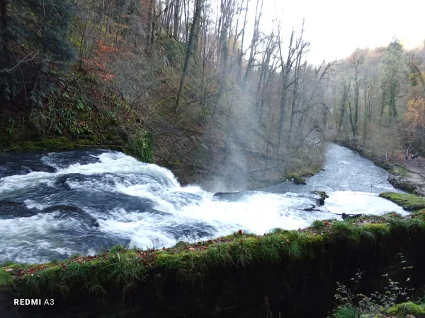 Woeste Rivier Nans-sous-Sainte-Anne: een fascinerende reis naar de bron van de Lison