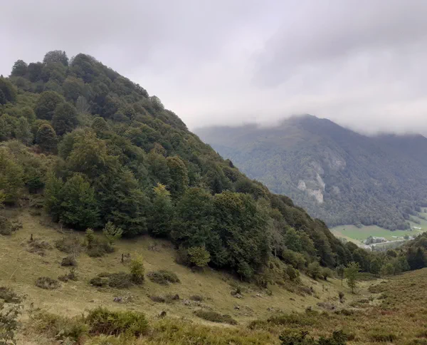 Cabane de Sarrède et La Bèque