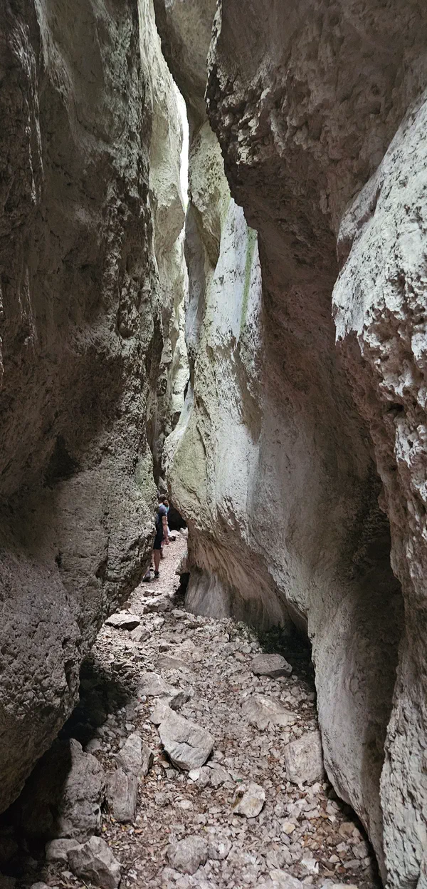 Régalade pédestre atypique aux Gorges de Régalon