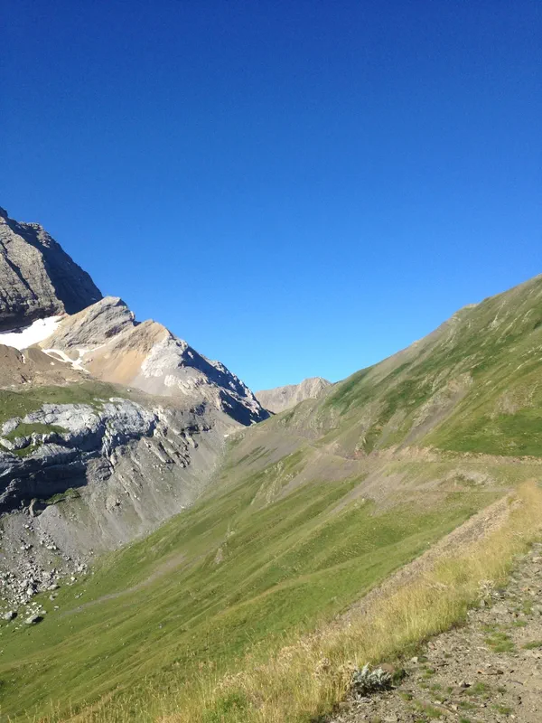 Brèche de Roland et immersion au milieu des falaises