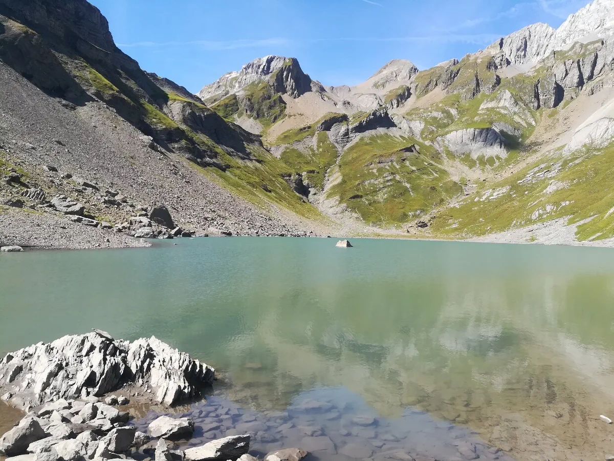 Tête de Pérua par le pas du Boret et majestueux lac