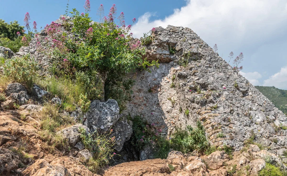 Autour du Mont Chauve et son insolite pyramide de Falicon