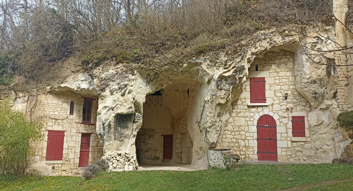 huismes-sa-campagne-et-ses-cours-d-eau.jpg?w=1200