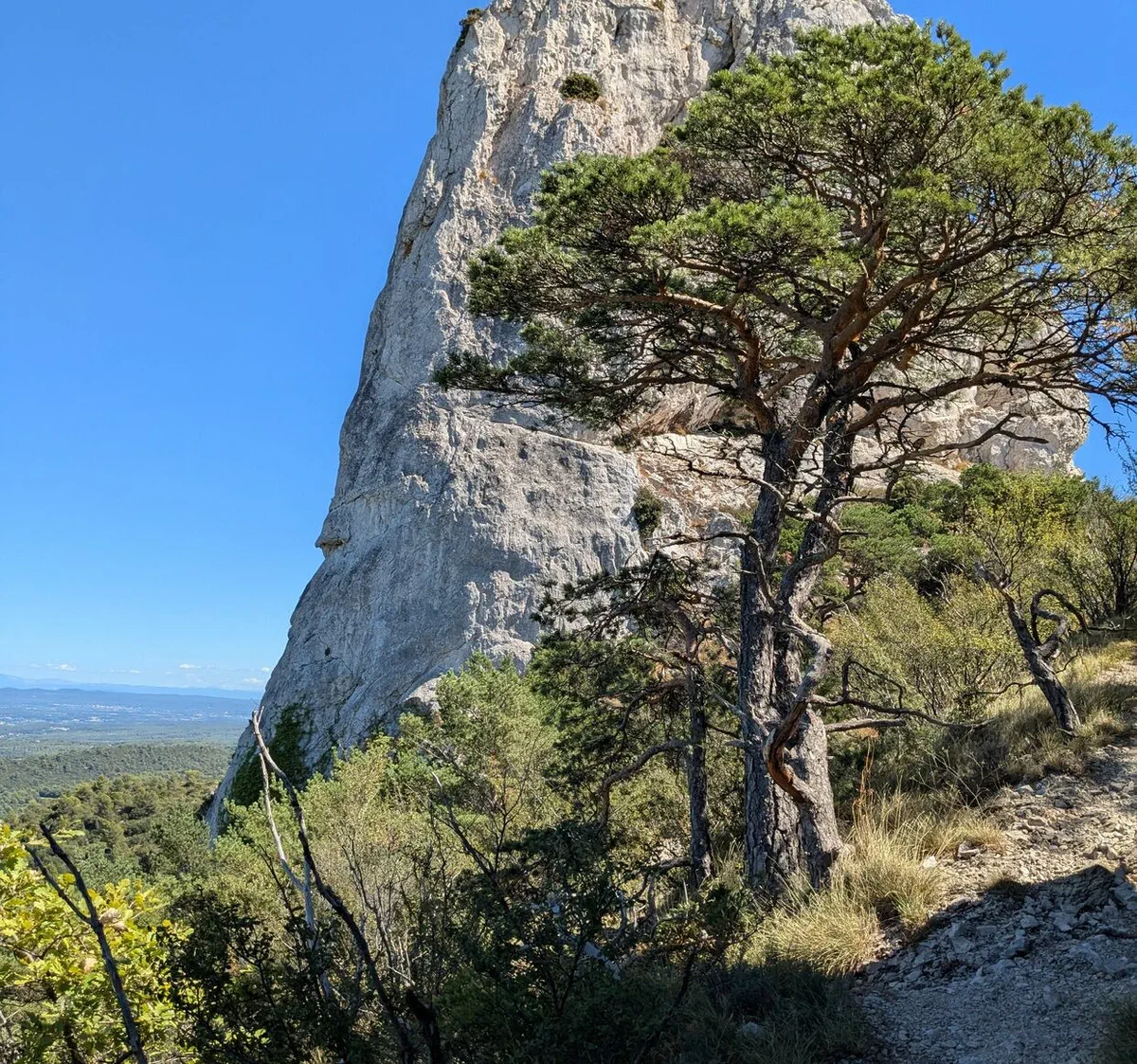 Pilon du Roi, chaine de l'Etoile et vue panoramique sur Aix et Marseille