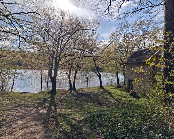Randonnée au Lac d'Armaille et Roche Percée Colomieu